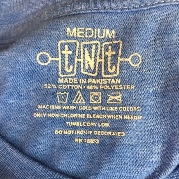 🌺 3/$20 SALE Blue Union Jack Flag Heart T-Shirt - Picture 3 of 4